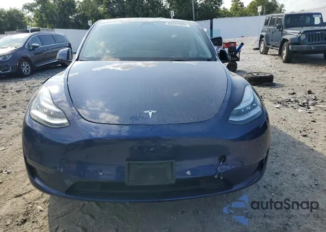 2022 Tesla Model Y from USA, damaged, VIN 7SAYGDEE9NF447853